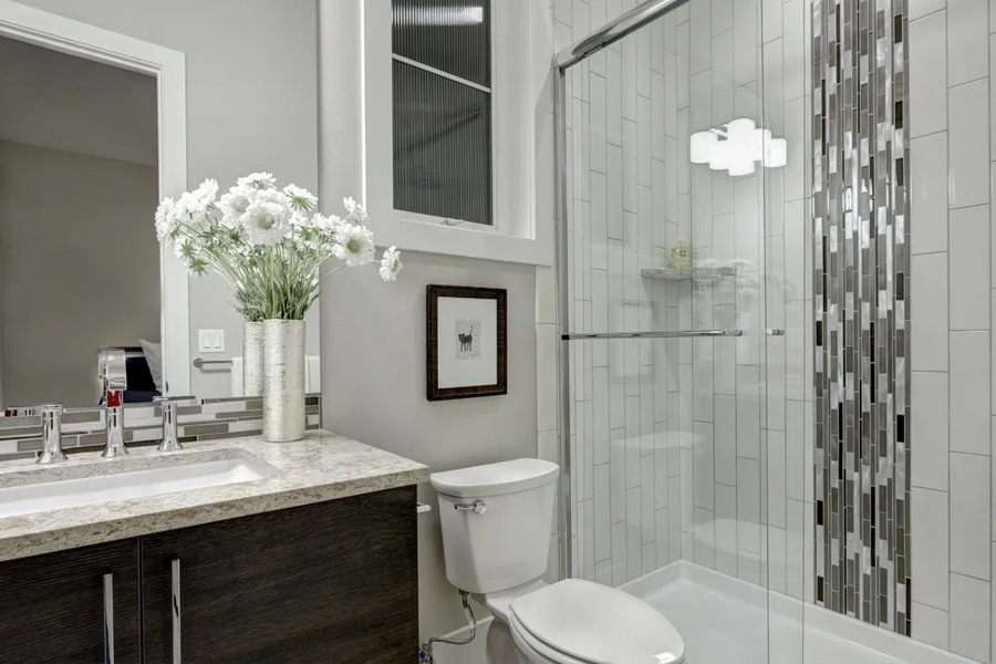 21 Small Bathroom Ideas to Make a Tiny Space Feel Larger